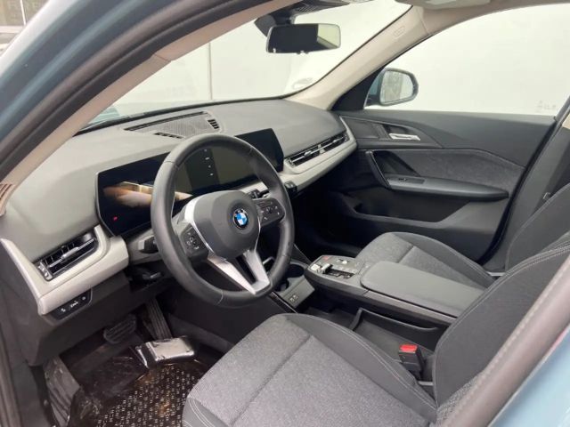 BMW X1 20i  Sommer17'' AHK AdLED ParkAss Komf El.Heckklap