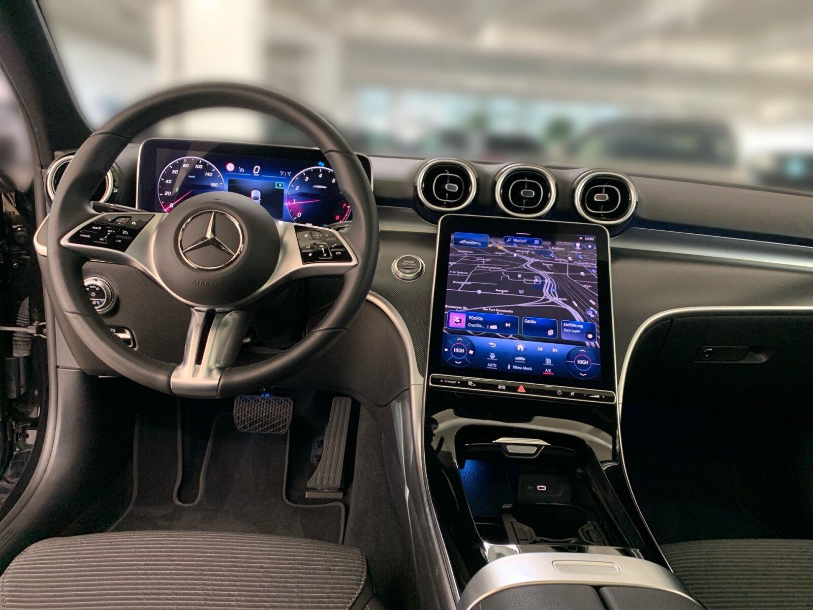 Mercedes-Benz C 200 AVANTGARDE Sedan