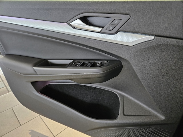 Volkswagen Golf 1.5 eTSI DSG Variant