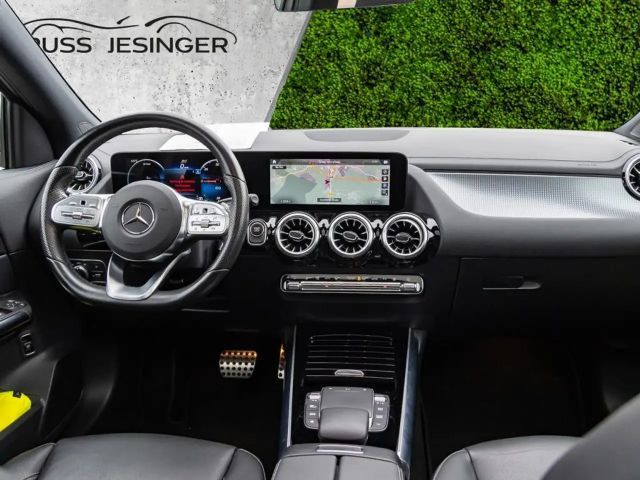 Mercedes-Benz EQA 300 4MATIC AMG Line