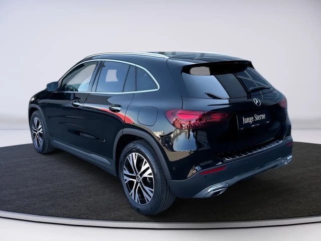 Mercedes-Benz GLA 180 Progressive