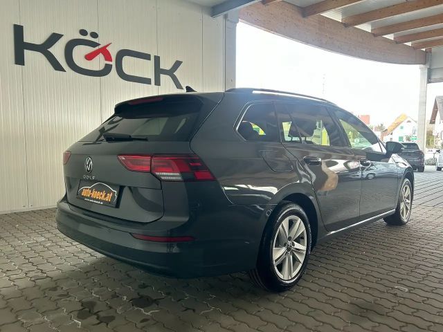 Volkswagen Golf Life Variant