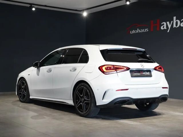 Mercedes-Benz A 220 A 220 d AMG Line