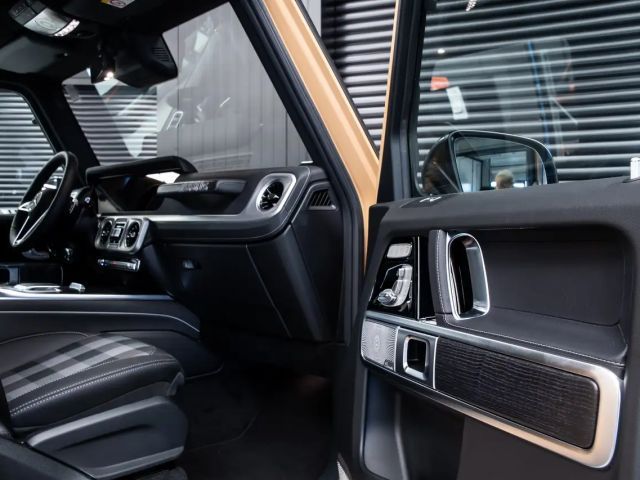 Mercedes-Benz G 450 G450d STRONGER THAN THE 1980s 1 of 460