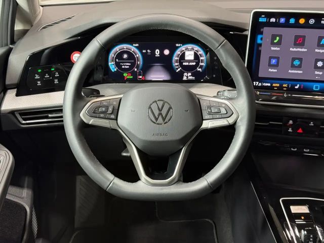 Volkswagen Golf 1.5 eTSI DSG Style