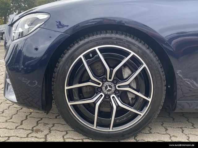 Mercedes-Benz E 220 AMG Line