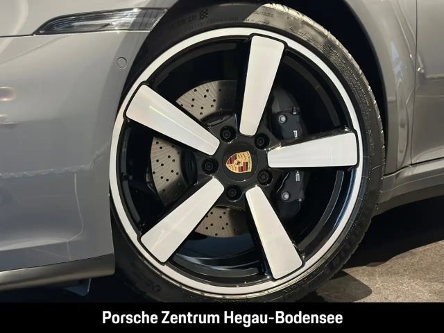 Porsche 992 Cabrio Carrera