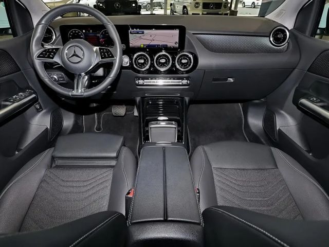 Mercedes-Benz B 180 PANORAMA+TOTWINKEL+360°+MBUX+LED+17 ZOLL