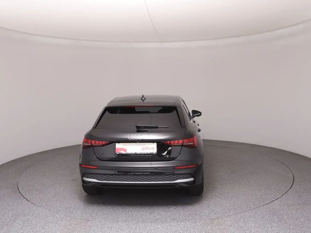 Audi A3 30 TFSI Sedan