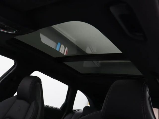 Audi A4 40 TFSI Avant S-Line