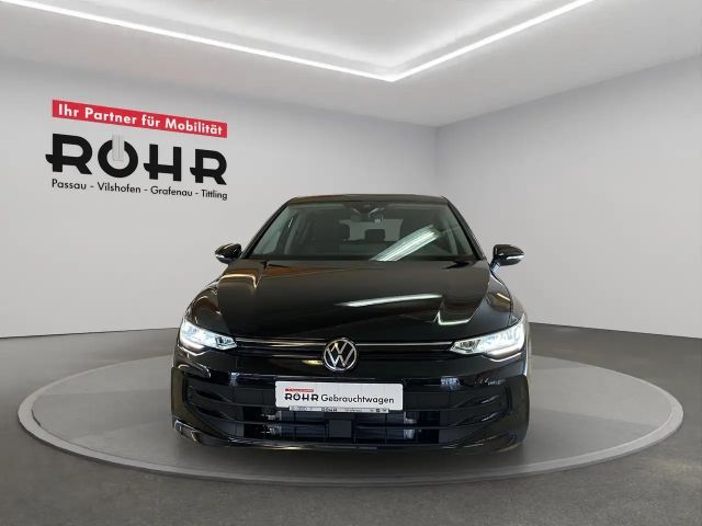 Volkswagen Golf 1.5 TSI BMT Golf VIII