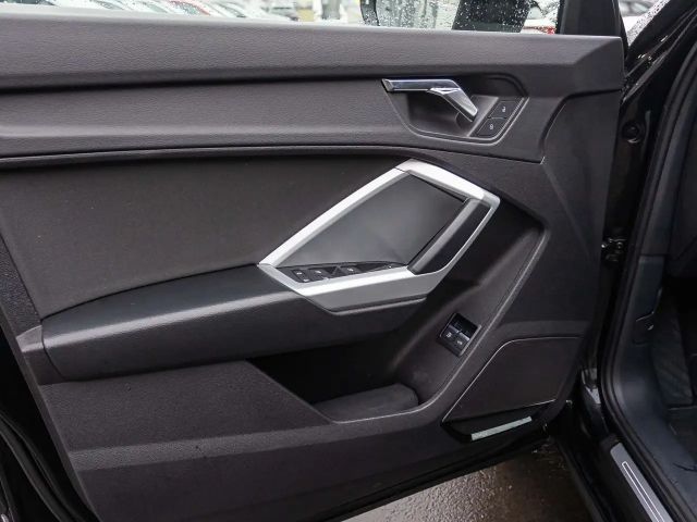 Audi Q3 S-Line S-Tronic