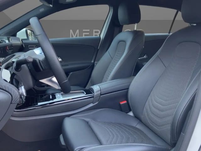 Mercedes-Benz A 180 A 180 d Hatchback