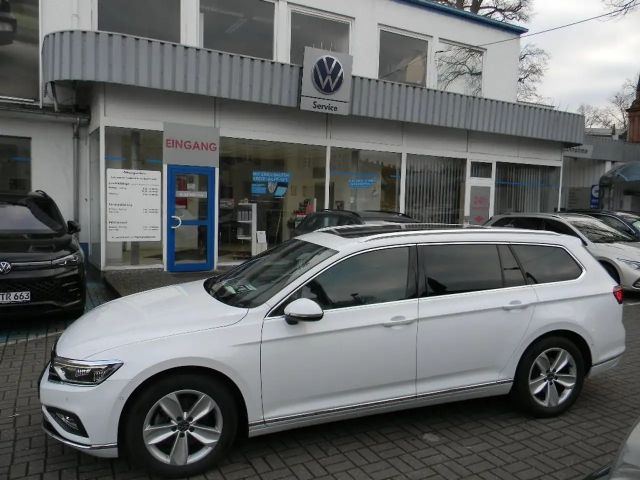 Volkswagen Passat DSG Elegance Elegance Variant