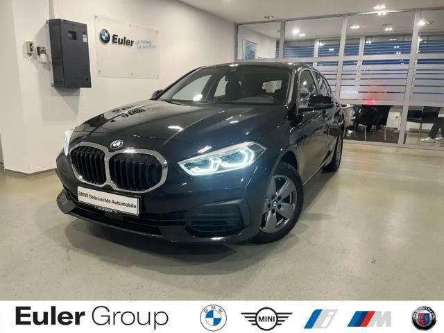 BMW 118 118i 5-deurs Sedan