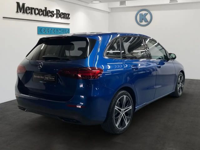 Mercedes-Benz B 200 Progressive Sedan