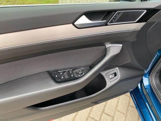 Volkswagen Passat 2.0 TDI Business DSG Variant