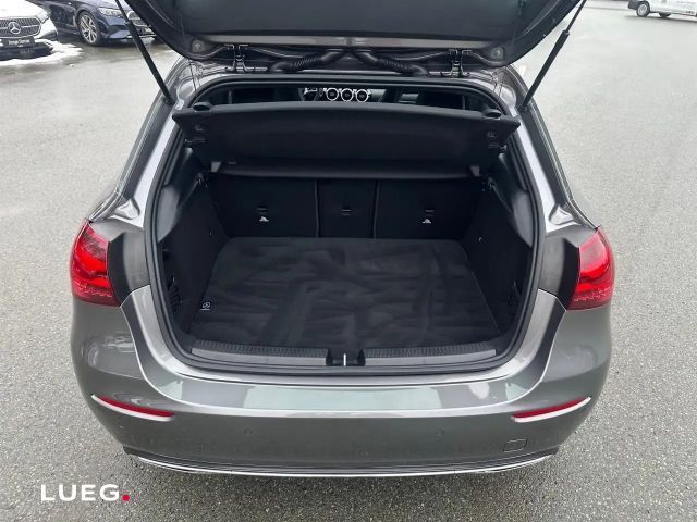 Mercedes-Benz A 200 Hatchback Progressive