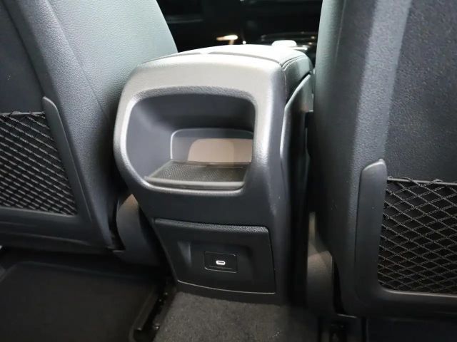 Mercedes-Benz A 220 A 220 d AMG Line