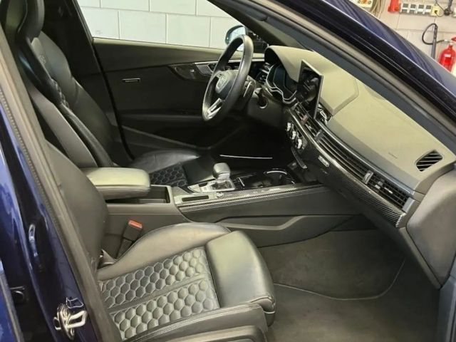 Audi RS4 Quattro Sport