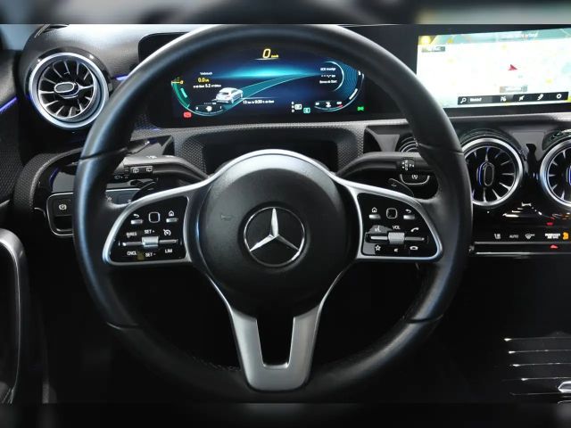 Mercedes-Benz A 200 A 200 d Progressive