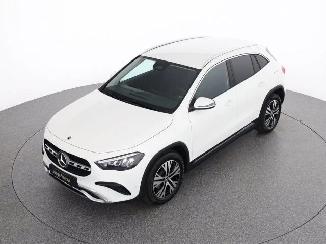 Mercedes-Benz GLA 180 Progressive