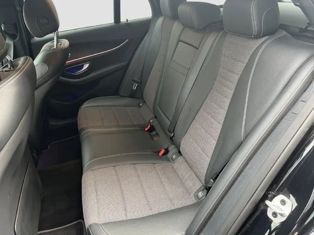 Mercedes-Benz E 200 AVANTGARDE Estate