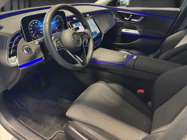 Mercedes-Benz E 200 AVANTGARDE Estate