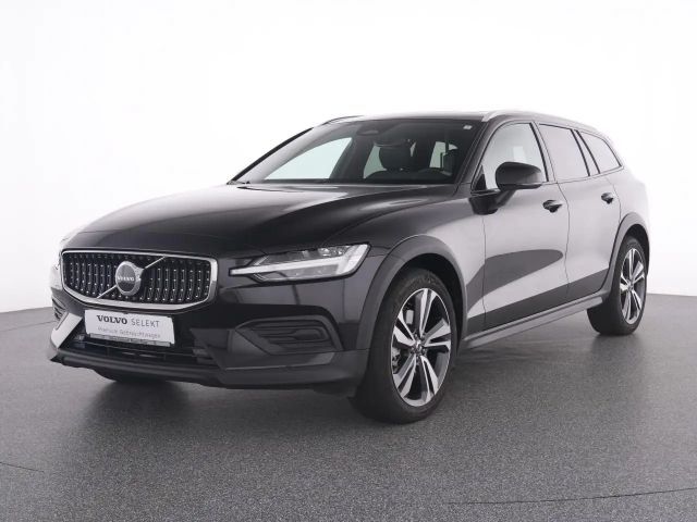 Volvo V60 Cross Country AWD Plus