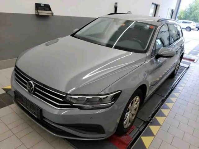 Volkswagen Passat 1.5 TSI DSG Variant