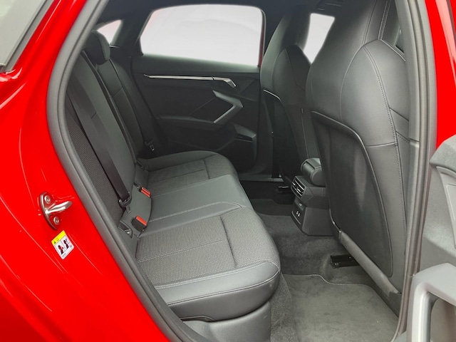 Audi A3 30 TFSI Sedan