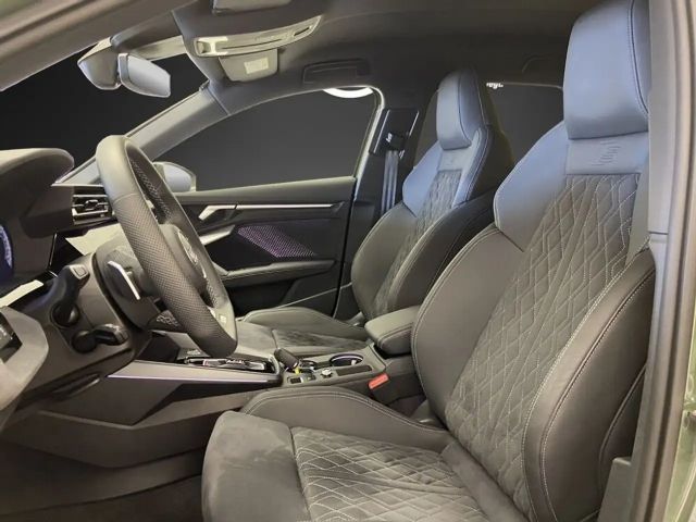 Audi A3 45 TFSI Hybride S-Line Sedan