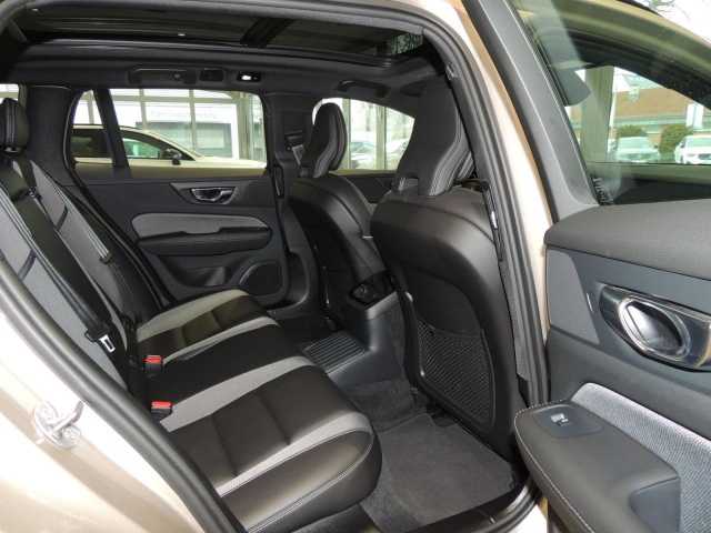 Volvo V60 AWD Dark Plus Recharge T6