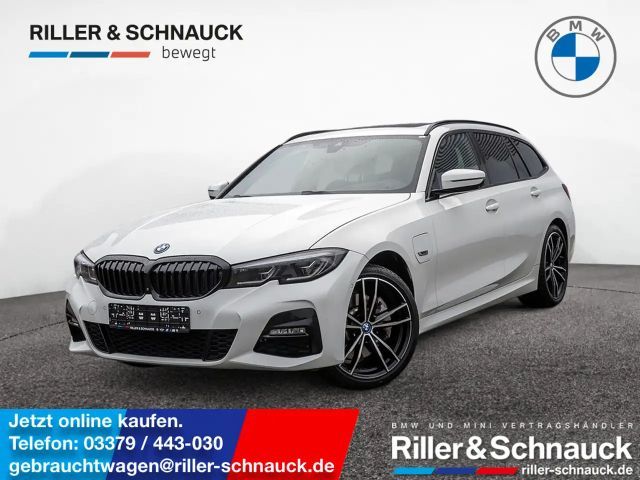 BMW 330 330e M-Sport Touring xDrive