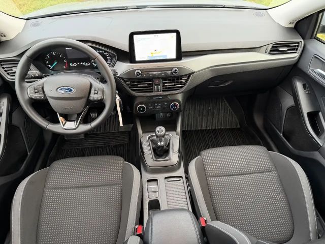 Ford Focus Cool & Connect Wagon