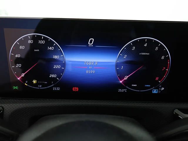 Mercedes-Benz CLA 200 AMG Line Coupé