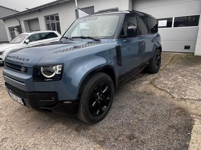 Land Rover Defender 110 Dynamic SE