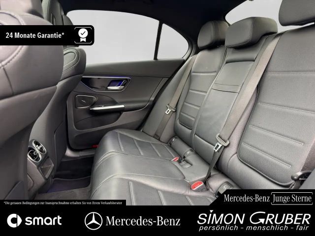 Mercedes-Benz C 200 AMG Line Sedan