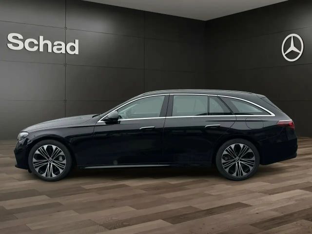 Mercedes-Benz E 300 AVANTGARDE E 300 e