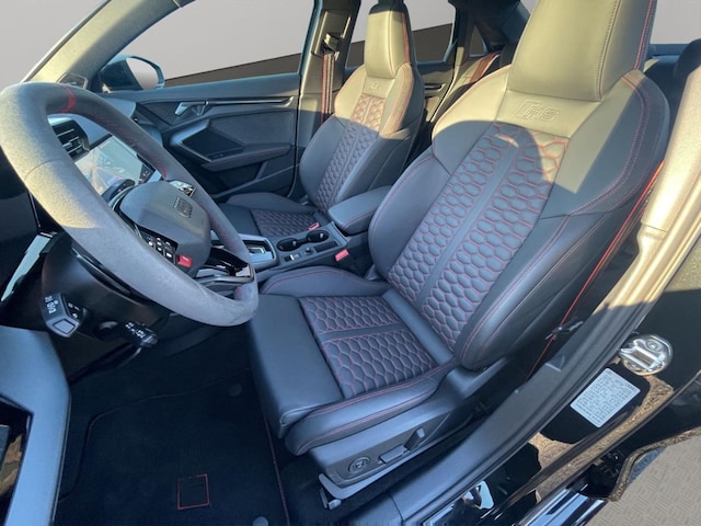 Audi RS3 Quattro S-Tronic Sedan