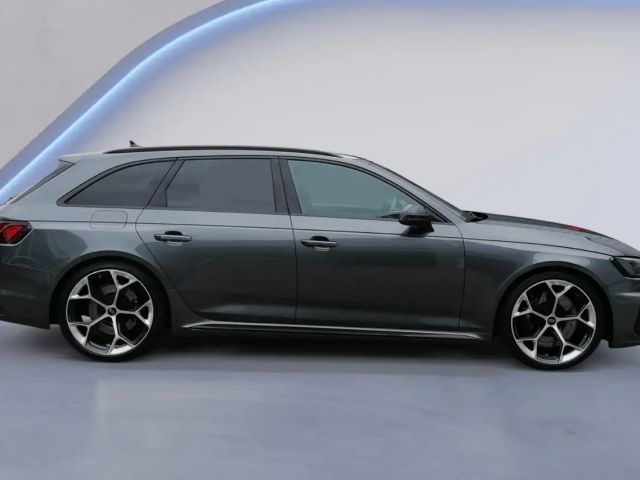 Audi RS4 Competition