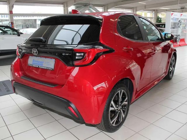 Toyota Yaris Hatchback Hybride Team D