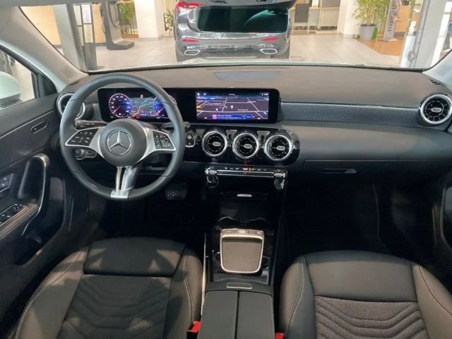 Mercedes-Benz A 200 Progressive