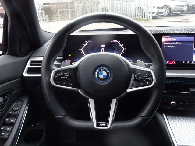 BMW 330 330e M-Sport Touring xDrive