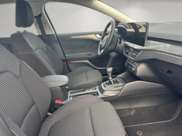 Ford Focus Titanium Wagon