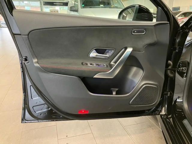 Mercedes-Benz A 200 AMG Line