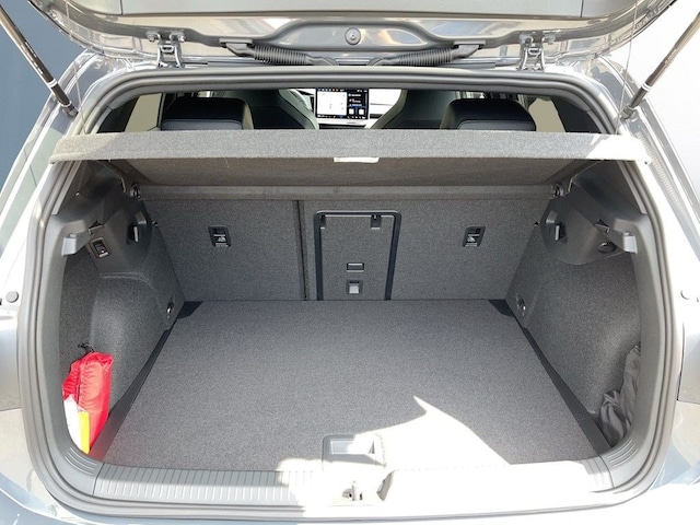 Volkswagen Golf 2.0 TDI DSG Golf VIII R-Line