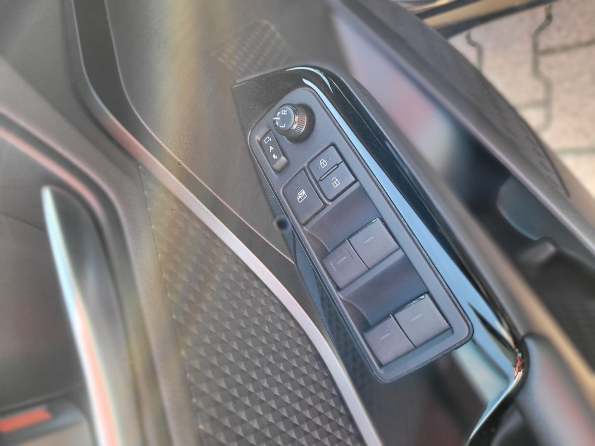 Toyota C-HR 5-deurs Team D