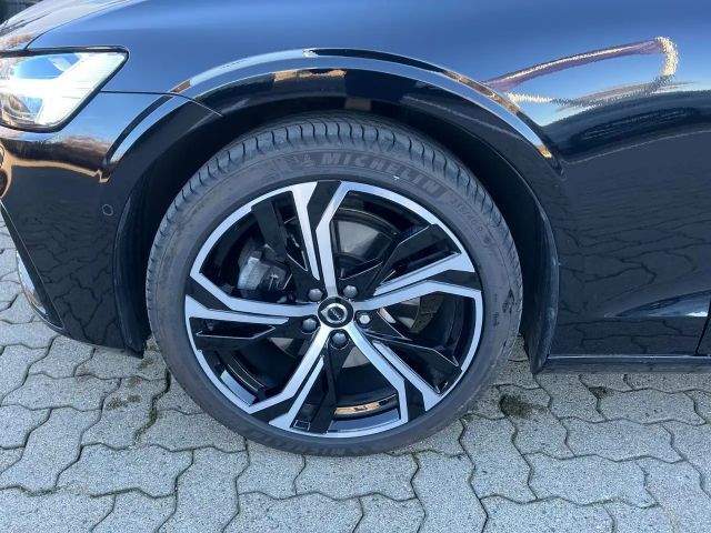 Volvo V60 Dark Ultra