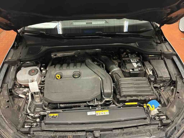 Volkswagen Golf Sport